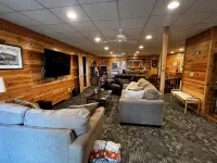 Mountain House in Fancy Gap with Beautiful View and Hot Tub on Deck - 3 stjerner