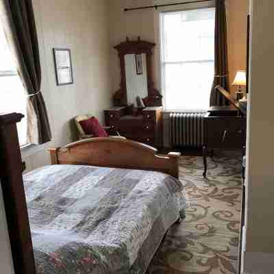 The 1905 Government. cable Office: Historic Charm, views, location Downtown Rooms