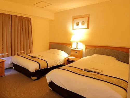 Harbor Plaza Hotel - Pools