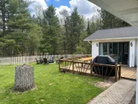 Easy access to ORV trails, trailer parking, fenced-in yard for Fido! - 民宿