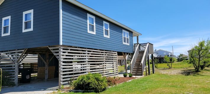Oceanviews- Walk to beach in 2 mins. Pets welcome Hotels in Kitty Hawk