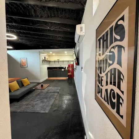 Central Pensacola Studio, Groovy & Spacious