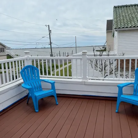 Summer Sunset Hideout 3-5 BEDROOMS/4 BATH-PLEASANTVILLE