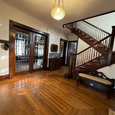 Victorian River Trail Retreat - Williams House