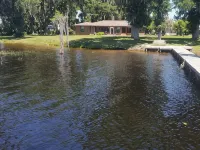 Santa Fe Lake - Dock with Swimming Area and Stunning Sunsets Hotels in Bradford County