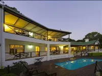 Hide-Away Guest House - Pools