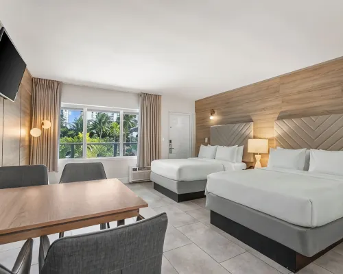 Garden Hotel & Resort Hotels near Vista Park