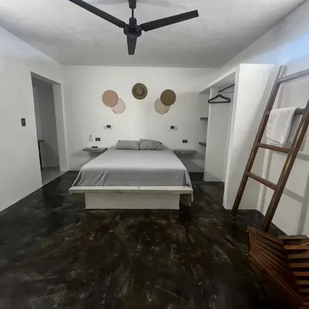 RAE4sixty apts with pool, near Paseo Montejo1