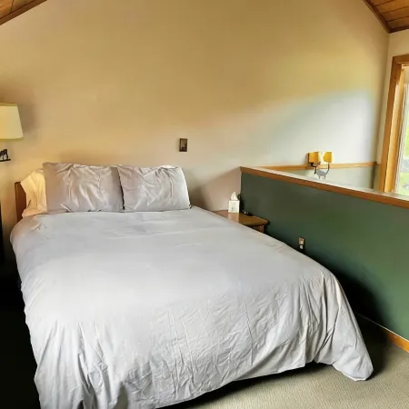 Lutsen Ski-In/Ski-Out Townhome w/Pool and Hot Tub Access!
