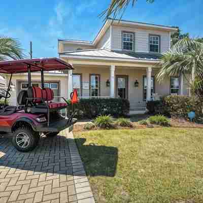 Three Bedroom w/Private Pool with golf cart in gated community Hotel Exterior