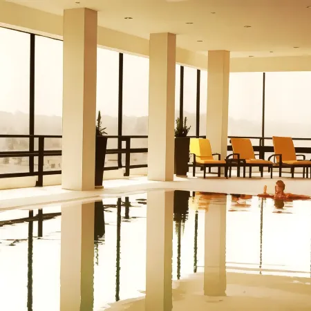 Grand Palace Hotel