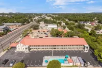 Super 8 by Wyndham Fredericksburg