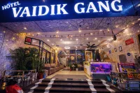 Hotel Vaidik Ganga - 3-Star
