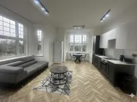 Dippen Hall Apartment - Minutes from London Gatwick Hotels in Lingfield