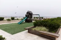 Luxury 3BR Penthouse in Astria - Pools