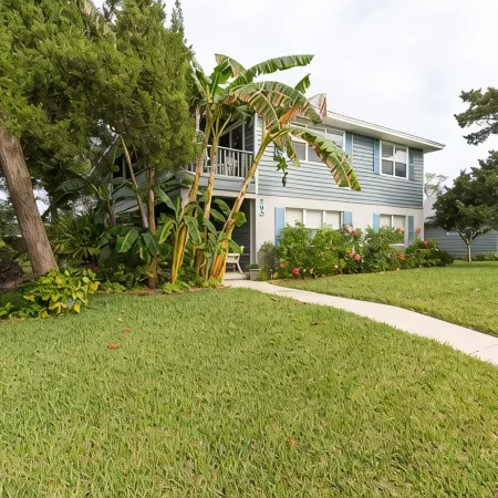 Beachy Getaway–Cozy, Clean & Equipped w/ All Essentials! Relax, Enjoy & Refresh!