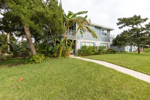 Beachy Getaway–Cozy, Clean & Equipped w/ All Essentials! Relax, Enjoy & Refresh!