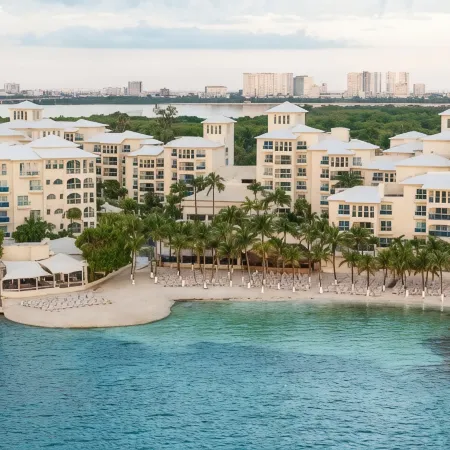 Occidental Costa Cancún - All Inclusive Отели рядом с достопримечательностью «Пляж Лангоста»