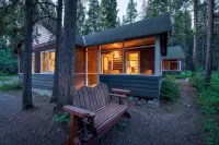 Johnston Canyon Lodge & Bungalows - Parkering