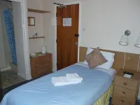 The Premier Lodge - 3-Star