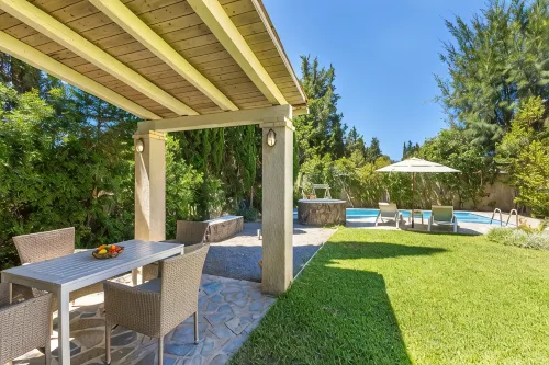 Petrinos Cottage in Dassia, Private pool, A/C, WiFi, 300m to the beach. - 4 星級
