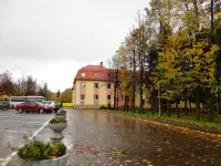 Chayka Hotel - parkir