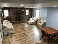 Lakefront home Wonder Lake IL - Close to Lake Geneva and Twin Lakes Wi - 3-Star