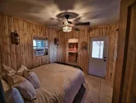 COZY Cabin for Couple Getaways-4 min to Hot Springs-Central to Utah's Mighty 5
