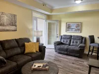 Luxury Riverfront spacious Condo in Perfect Location near Tanger Outlets - 부티크