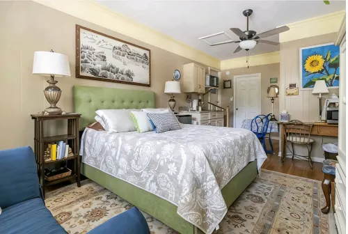 Studio ESCAPE Cozy CLOSE-IN Kitchen Pool Work-Space - Condos