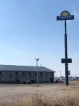 Days Inn & Suites by Wyndham Caseyville - WiFi