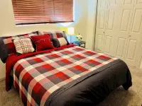 Amazing and Cozy King-Queen Bed Suites w/RV Parking - Gym
