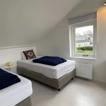 Prachtig Designhuis, Rustige Ligging, Zwembad, Speeltuin, Fietsen in de Duinen
