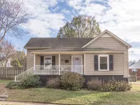 The Periwinkle Cottage, 3BR, 2BA Fort Mill Retreat. Close to Downtown! Hoteles en Fort Mill