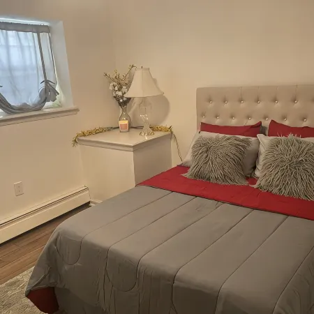 Lovely Cozy 2 Bedroom Apartment