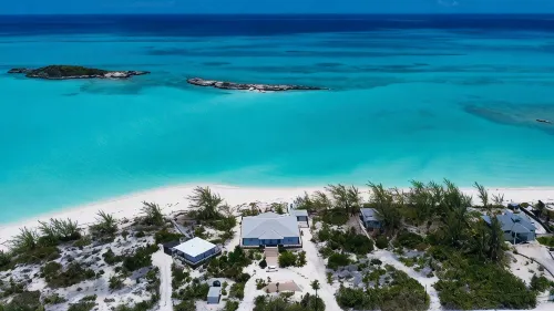 Luxurious 5000 sq ft Beachfront Villa ON TROPIC OF CANCER BEACH - Villas