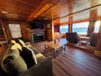 Purple Moon #3 - Beautiful Beachfront home with private access to the beach - Homestays