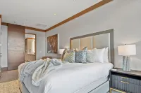 Parq 1 Tower Club Ski in Out Hot Tub Pool Private Dining Fitness Spa Wellness - Luxury