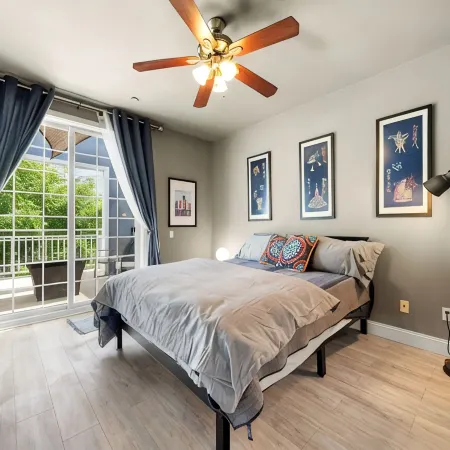 Welcome to the Capital! 2 Bed 2 Bathroom, Loft-style townhome in West Sacramento