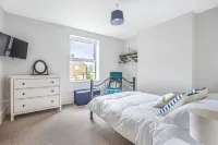 Sea Breeze-Cliff Terrace -Hunstanton. 3 Bedroom Apartment -Sea View - WiFi