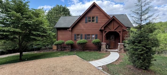 Private, 5 Star Mtn. Home. Amazing LR Views, Hot Tub, 2 Decks, & Game Room! Hotels in Union County
