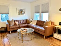 Renovated Gem Near Cantine Field, HITS & Hunter - 3-stjärniga
