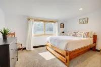 Lovely Spacious Home In Downtown White Salmon - 4-Star