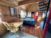 Lemhi Shoshone Cabin, Greyhouse Vacation Rentals - Chalets
