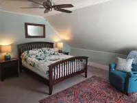 Hawks Mountain Farm, full apartment on a working farm. -  Apartamentos vacacionales