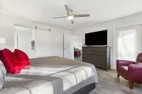 2 bedroom, 2 bath ground floor condo with indoor pool minutes from Branson strip - Boutique