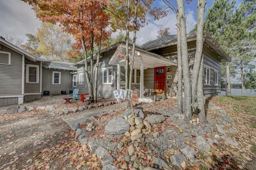 WOW Huge Catfish Lake Home 13br 5ba, Sleeps 26, Eag River Chain/weddings/events - Stuga