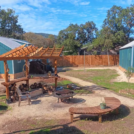 One bedroom cabin with an extra loft sleeping space minutes from the Frio River!