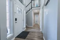 Rockwall Lux Retreat💥Pool&Spa💥Covered Patio-5min walk downtown-Parks-Trails-Lake - Homestays
