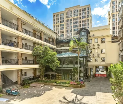 Mengzi Hailun City Garden Hotel (Nanhu Park New World Pedestrian Street) - 3-Star
